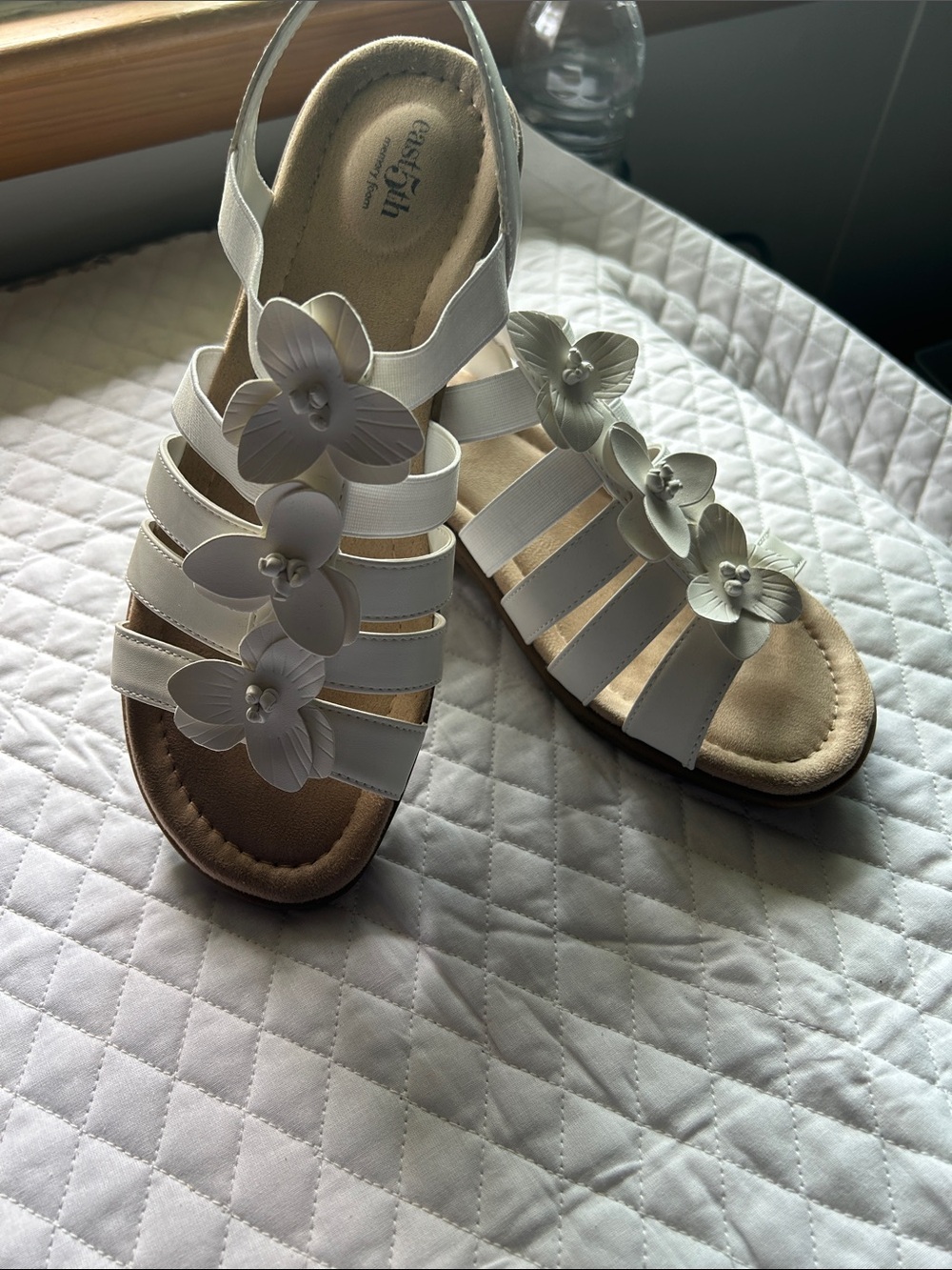 East 5th White Floral Strappy Sandals